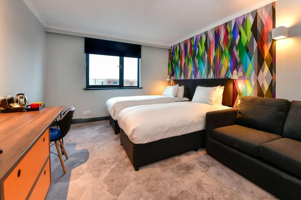 Village Hotel 4*