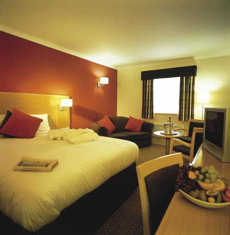 Village 4* Swansea